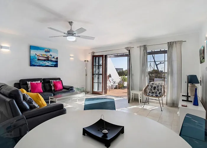 Puerto Chico Q 公寓 *