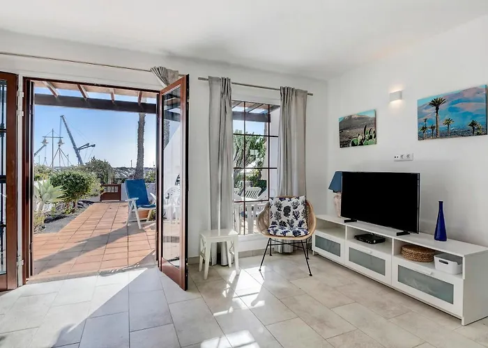 Puerto Chico Q 公寓 *