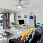 Puerto Chico Q *